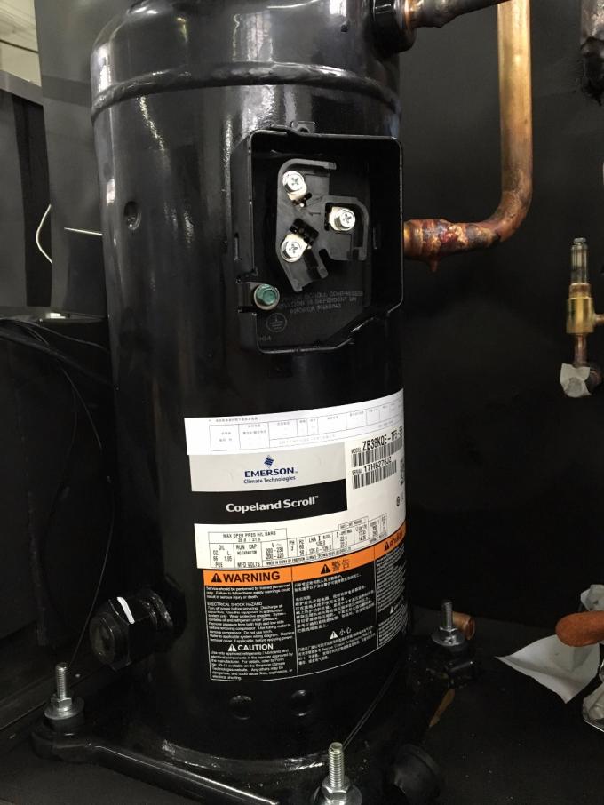 R134A Clear Square Ice Cube Maker Pendingin Udara / Air 32